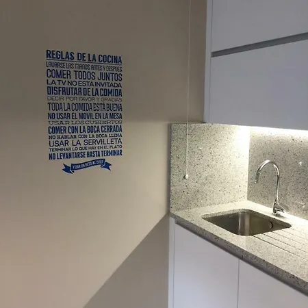 Port Bidassoa - T2 Coquet, Parking, Lit Xxl, Wifi, Pres De La Gare アンダイエ