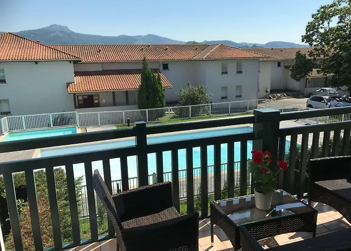 Port Bidassoa - T2 Coquet, Parking, Lit Xxl, Wifi, Pres De La Gare