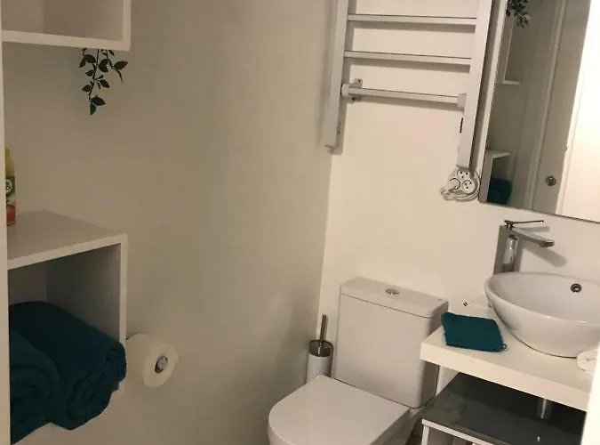 Port Bidassoa - T2 Coquet, Parking, Lit Xxl, Wifi, Pres De La Gare דירה